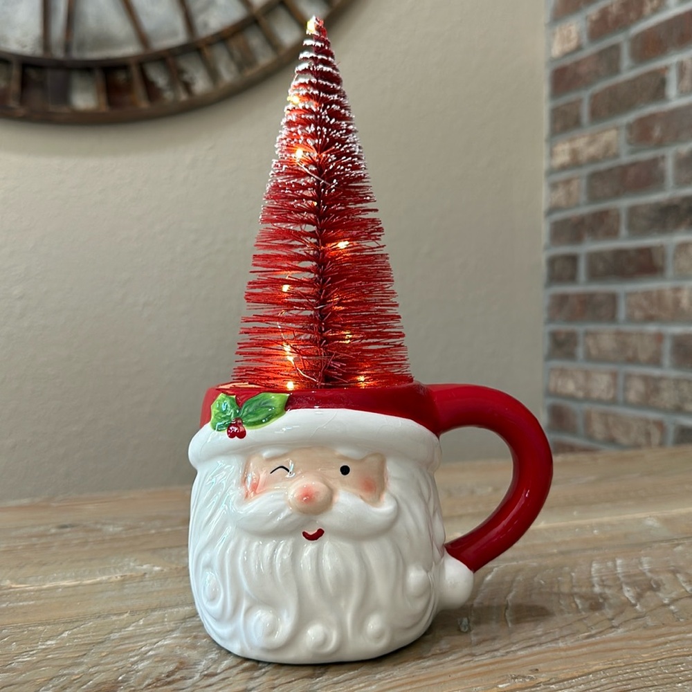 Winking Santa Mug w/Light Up Christmas Tree